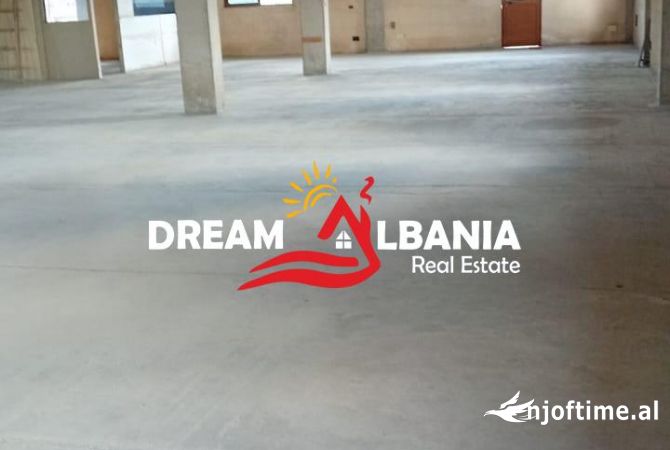 Ambient biznesi me qera 4+1 ne Tirane - 300 Euro