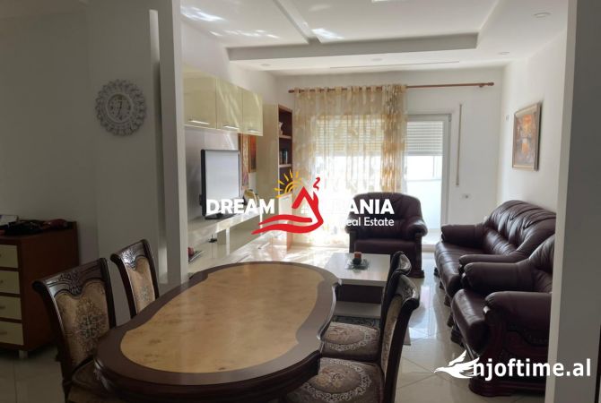 Shtepi me qera 2+1 ne Tirane - 800 Euro