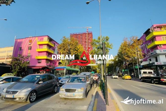 Shtepi ne shitje Apartament ne Tirane, 2+1, Mobilimi E mobiluar, Pagesa 172,000  Euro.