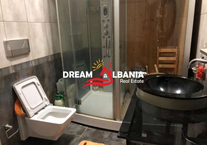 Shtepi me qera Apartament ne Tirane, 3+1, Mobilimi E mobiluar, Pagesa 800  Euro.