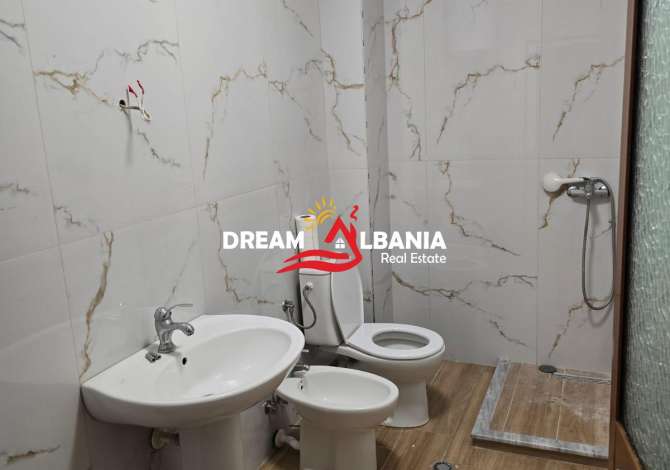 Shtepi ne shitje Apartament ne Tirane, 1+1, Mobilimi Bosh, pa mobiluar, Pagesa 90,000  Euro.