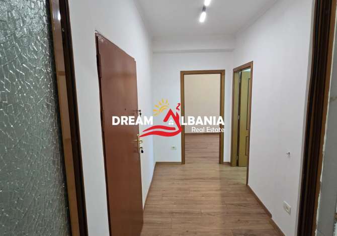 Shtepi ne shitje Apartament ne Tirane, 1+1, Mobilimi Bosh, pa mobiluar, Pagesa 90,000  Euro.