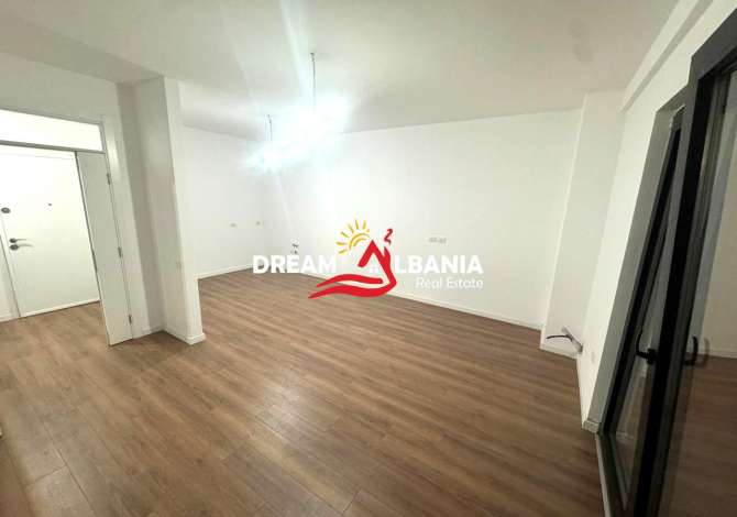 Ambient biznesi me qera 3+1 ne Tirane - 600 Euro