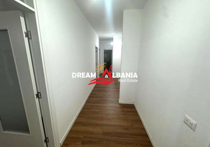 Zyre me qera ne rrugen e Dibres prane Farmacise 10 ne Tirane (ID 42611157)