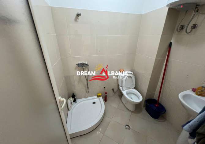 Shtepi ne shitje Apartament ne Tirane, 2+1, Mobilimi Bosh, pa mobiluar, Pagesa 200,000  Euro.