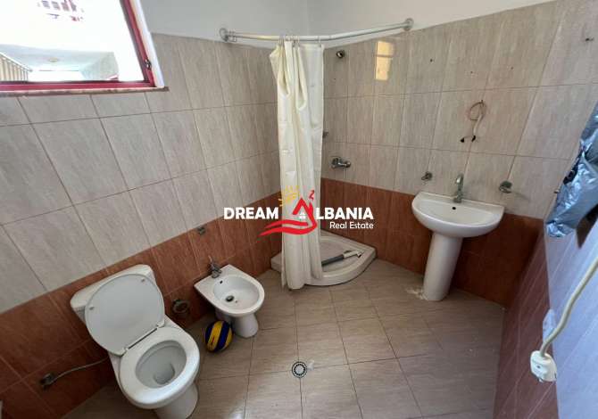 Shtepi ne shitje Apartament ne Tirane, 2+1, Mobilimi Bosh, pa mobiluar, Pagesa 200,000  Euro.