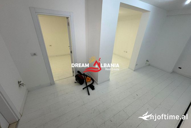 Ambient biznesi me qera 3+1 ne Tirane - 650 Euro