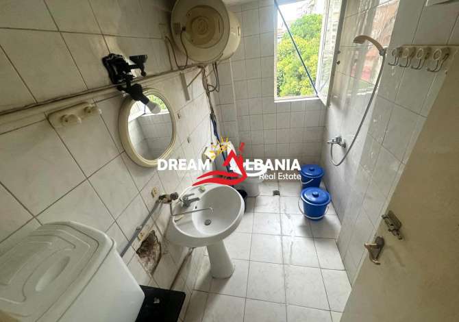Shtepi ne shitje Apartament ne Tirane, 2+1, Mobilimi Bosh, pa mobiluar, Pagesa 120,000  Euro.