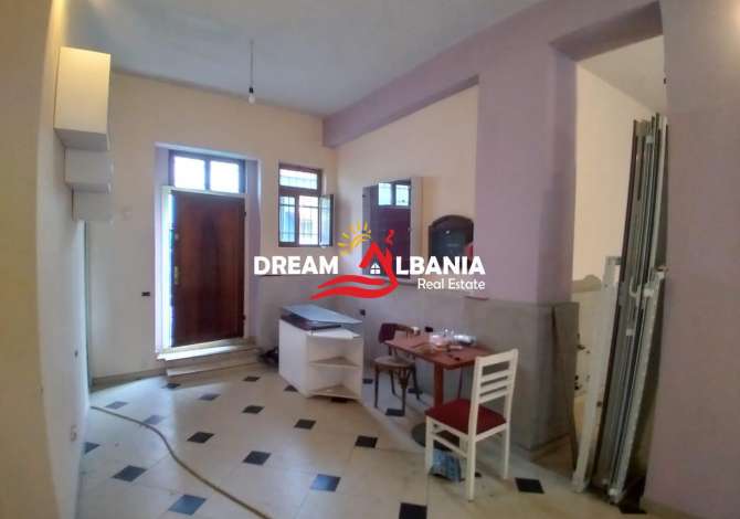 Ambient biznesi ne shitje 1+1 ne Tirane - 90,000 Euro