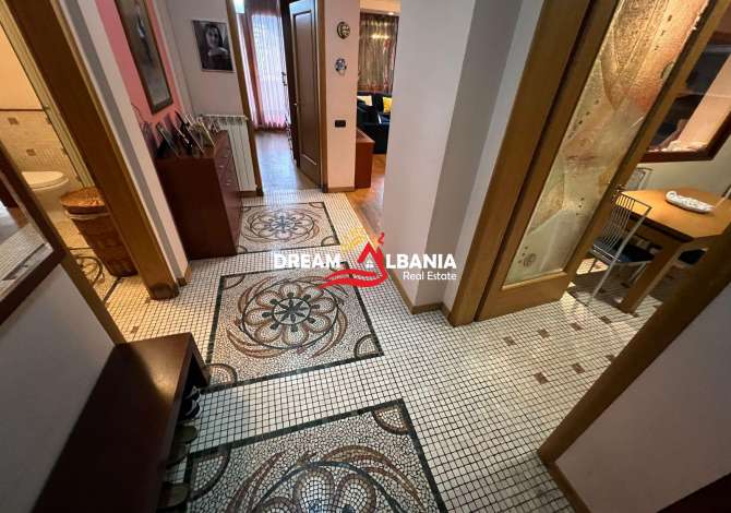 Shtepi me qera Apartament ne Tirane, 3+1, Mobilimi E mobiluar, Pagesa 1,500  Euro.