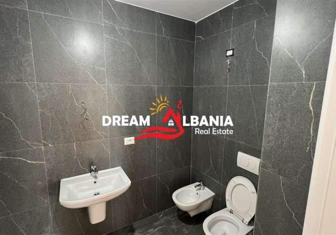 Ambient biznesi me qera 3+1 ne Tirane - 1,550 Euro