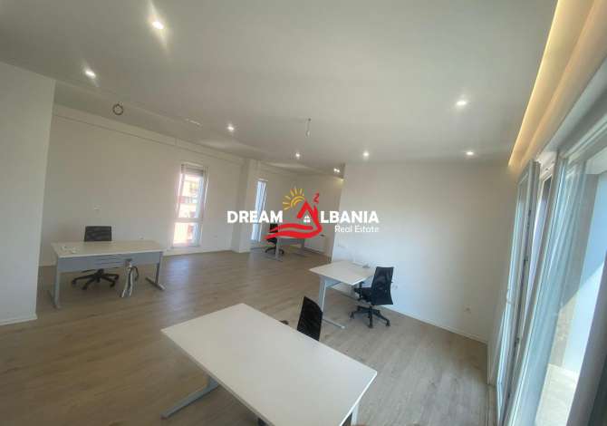 Ambient biznesi me qera 3+1 ne Tirane - 1,500 Euro