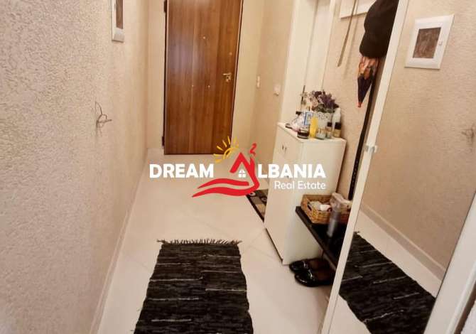 Shtepi me qera Apartament ne Tirane, 3+1, Mobilimi E mobiluar, Pagesa 800  Euro.