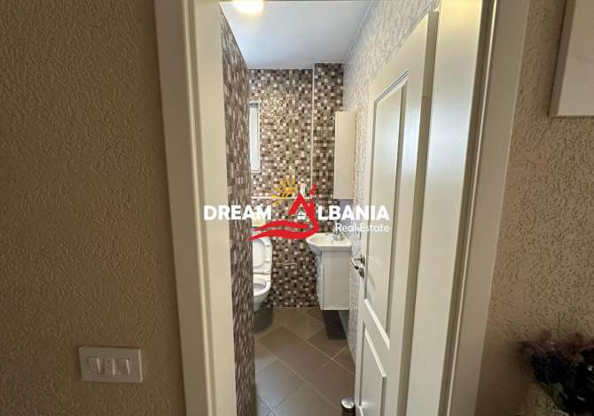 Shtepi me qera Apartament ne Tirane, 3+1, Mobilimi E mobiluar, Pagesa 800  Euro.