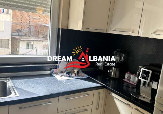 Shtepi me qera 3+1 ne Tirane - 800 Euro