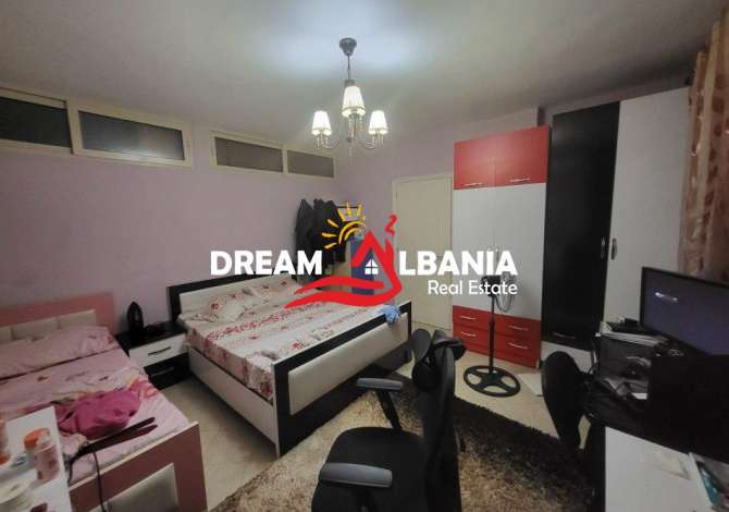 Shtepi ne shitje Apartament ne Tirane, 2+1, Mobilimi E mobiluar, Pagesa 108,000  Euro.