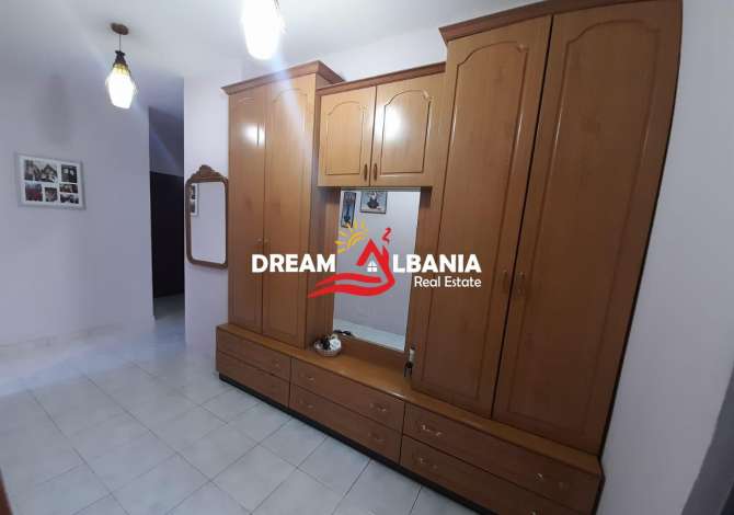 Shtepi ne shitje  ne Tirane, 2+1, Mobilimi E mobiluar, Pagesa 120,000  Euro.