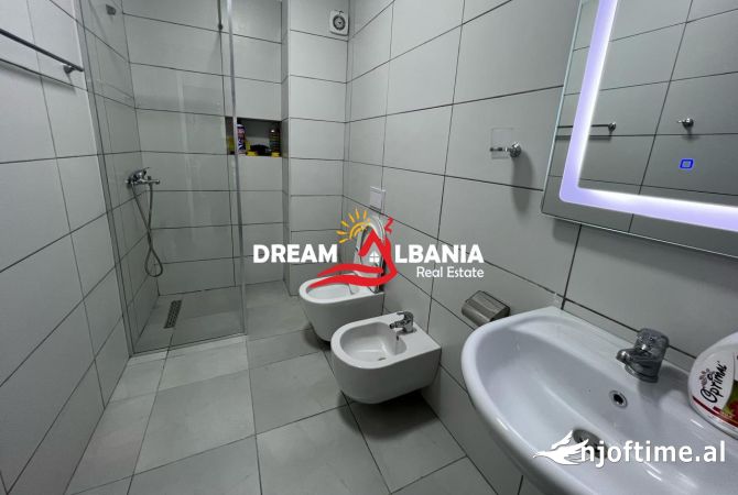 Shtepi me qera Apartament ne Tirane, 2+1, Mobilimi E mobiluar, Pagesa 800  Euro.