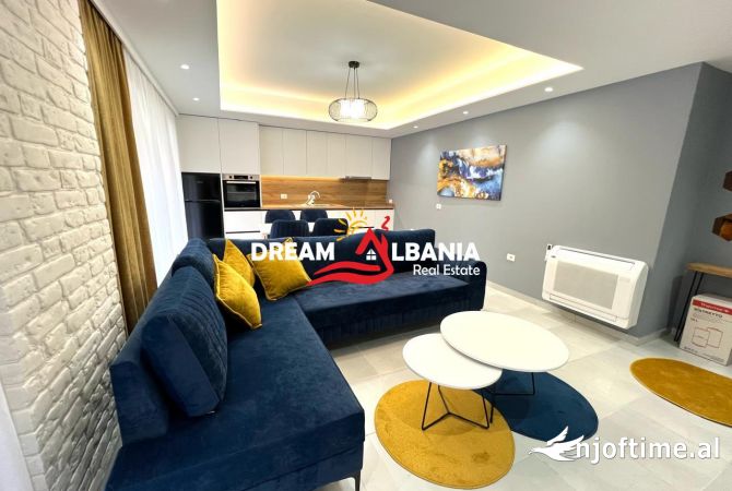 Shtepi me qera 2+1 ne Tirane - 800 Euro