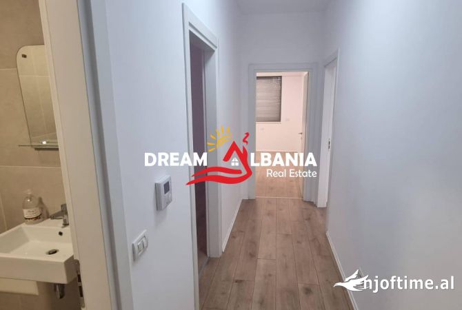 Ambjent zyre me qera, 2+1, ne zonen e Bllokut (ID 42214982)