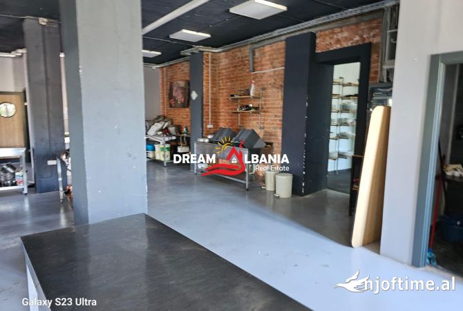 Ambjent biznesi me qera ne Kombinat, rruga Llazi Miho (ID 4281247)