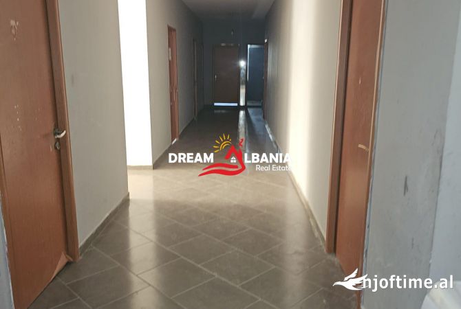 Ambjent biznesi me qera ne Kombinat, rruga Llazi Miho (ID 4281247)