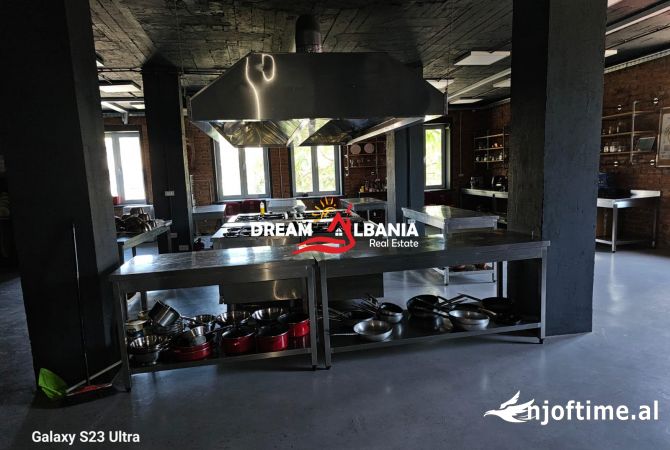 Ambjent biznesi me qera ne Kombinat, rruga Llazi Miho (ID 4281247)