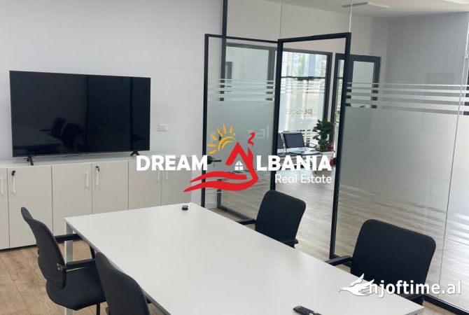 Ambient biznesi me qera 3+1 ne Tirane - 1,750 Euro
