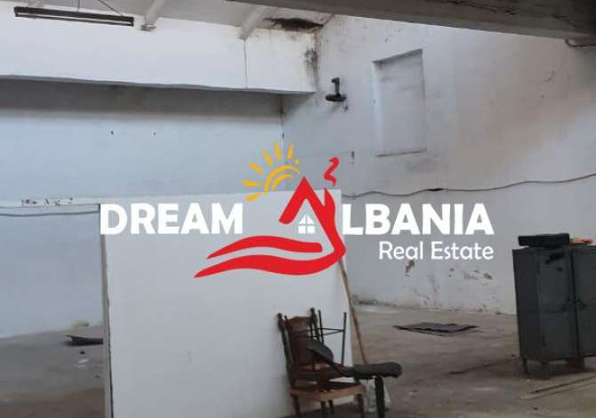 Ambient biznesi me qera 4+1 ne Tirane - 1,200 Euro