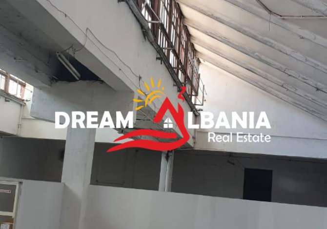 Magazine me qera ne zonen e Kombinatit prane Policise (ID 4281105).