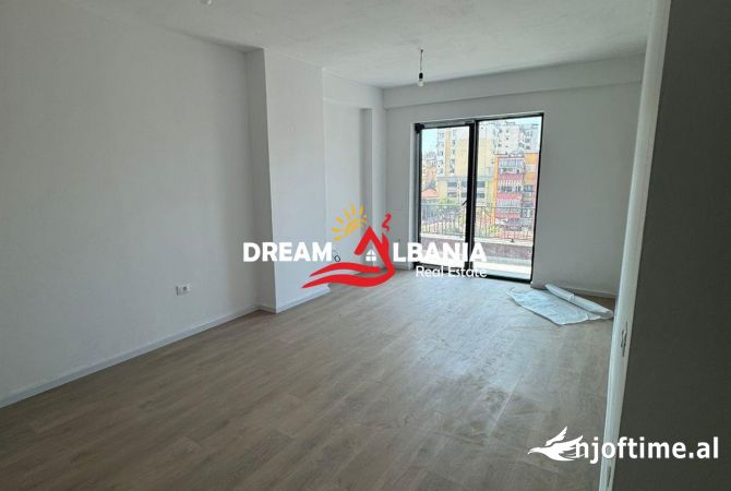 Ambient biznesi me qera 3+1 ne Tirane - 700 Euro