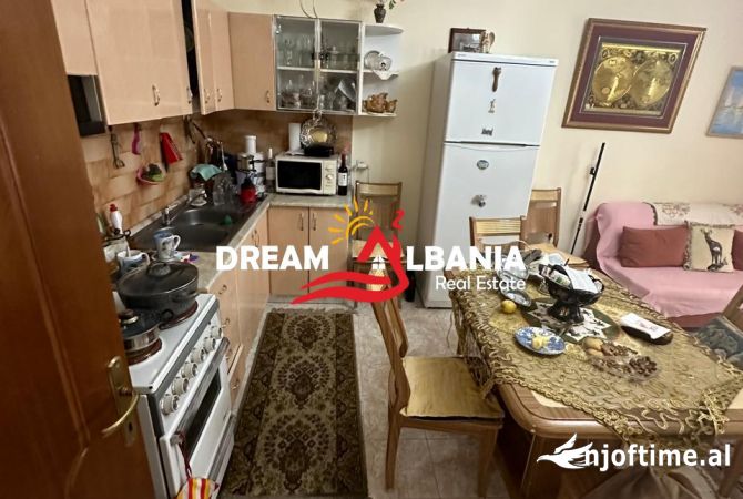 Shtepi ne shitje Apartament ne Tirane, 2+1, Mobilimi E mobiluar, Pagesa 240,000  Euro.