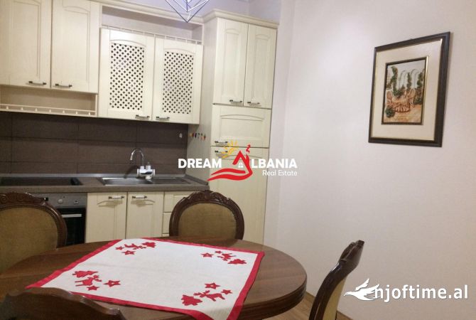 Shtepi me qera 2+1 ne Tirane - 700 Euro