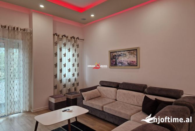 Shtepi me qera 2+1 ne Tirane - 700 Euro