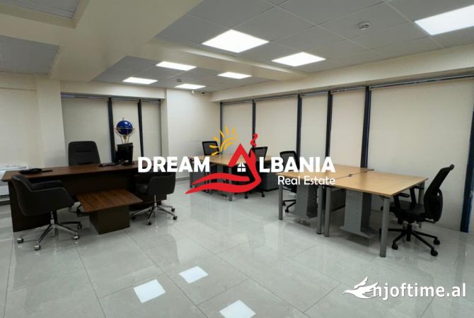 Ambient biznesi me qera 3+1 ne Tirane - 1,500 Euro
