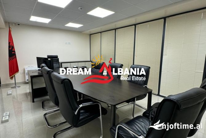 Ambient biznesi me qera 3+1 ne Tirane - 1,500 Euro