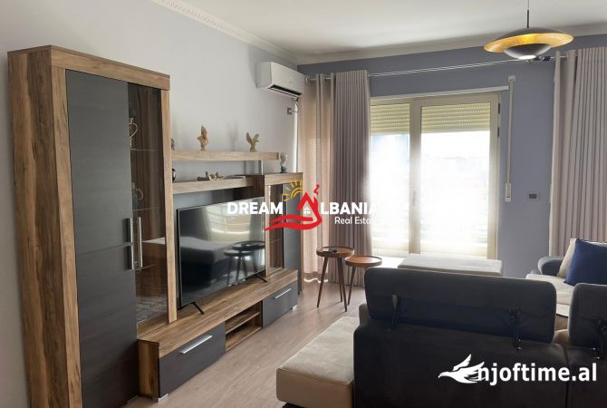Shtepi me qera 2+1 ne Tirane - 700 Euro