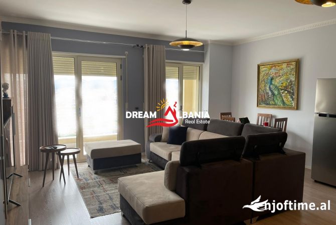Shtepi me qera 2+1 ne Tirane - 700 Euro