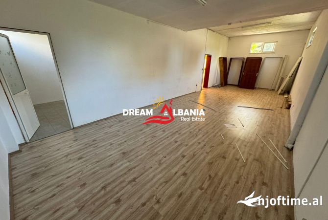 Shtepi me qera 5+1 ne Tirane - 2,500 Euro
