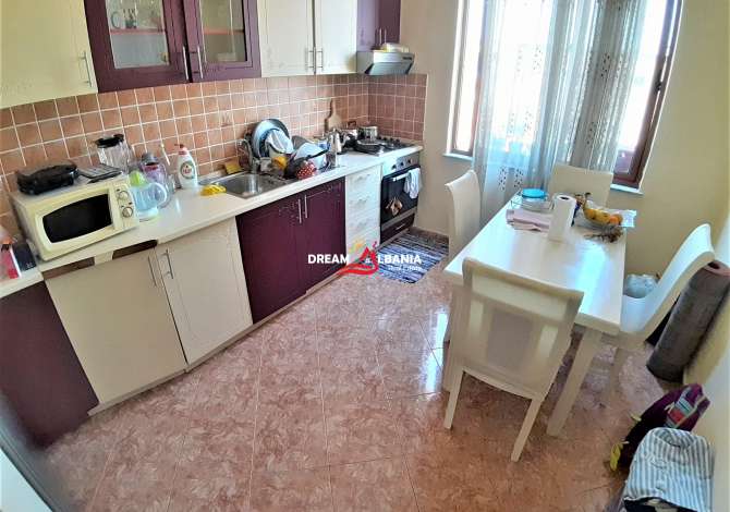 Shtepi ne shitje  ne Tirane, 1+1, Mobilimi Bosh, pa mobiluar, Pagesa 58,000  Euro.