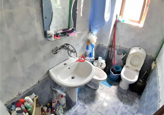 Shtepi ne shitje  ne Tirane, 1+1, Mobilimi Bosh, pa mobiluar, Pagesa 58,000  Euro.