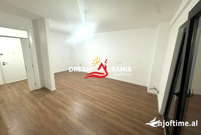 Ambient biznesi me qera 3+1 ne Tirane - 600 Euro