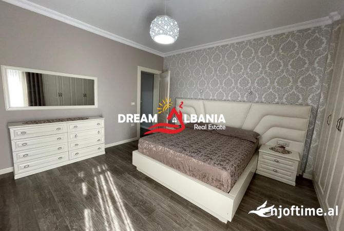 Shtepi me qera Apartament ne Tirane, 2+1, Mobilimi E mobiluar, Pagesa 600  Euro.