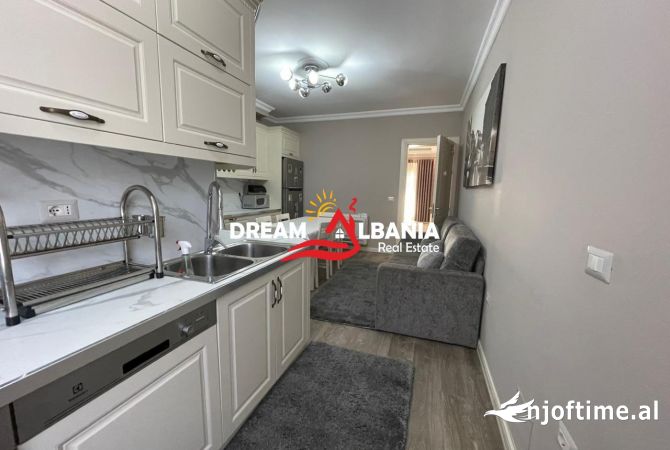 Shtepi me qera Apartament ne Tirane, 2+1, Mobilimi E mobiluar, Pagesa 600  Euro.