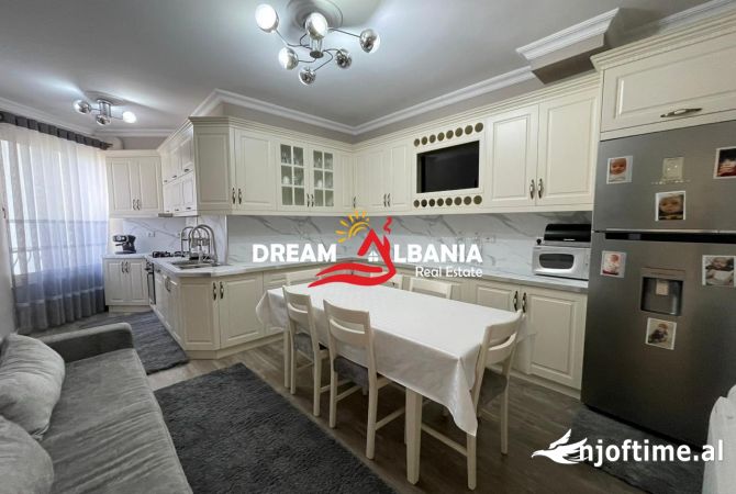 Shtepi me qera Apartament ne Tirane, 2+1, Mobilimi E mobiluar, Pagesa 600  Euro.