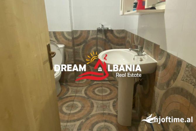 Shtepi ne shitje Apartament ne Tirane, 2+1, Mobilimi E mobiluar, Pagesa 100,000  Euro.