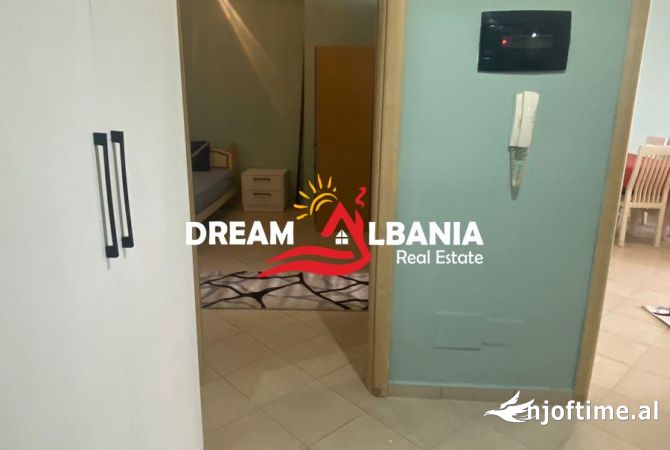 Shtepi ne shitje Apartament ne Tirane, 2+1, Mobilimi E mobiluar, Pagesa 100,000  Euro.