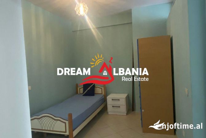 Shtepi ne shitje Apartament ne Tirane, 2+1, Mobilimi E mobiluar, Pagesa 100,000  Euro.