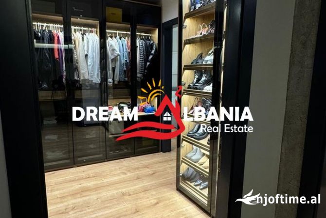 Shtepi ne shitje Apartament ne Tirane, 2+1, Mobilimi E mobiluar, Pagesa 249,000  Euro.