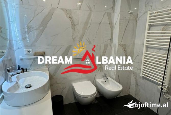 Shtepi ne shitje Apartament ne Tirane, 2+1, Mobilimi E mobiluar, Pagesa 249,000  Euro.